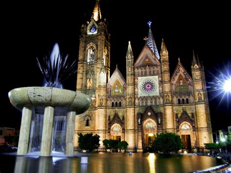 Templo-Expiatorio-del-Santisimo-Sacramento
