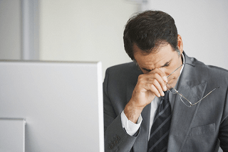 persona estresada en su trabajo