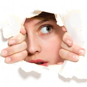 Persona mostrando ansiedad social