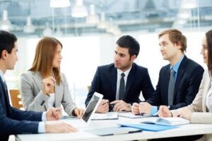 Persona trabajando en su emprendimiento